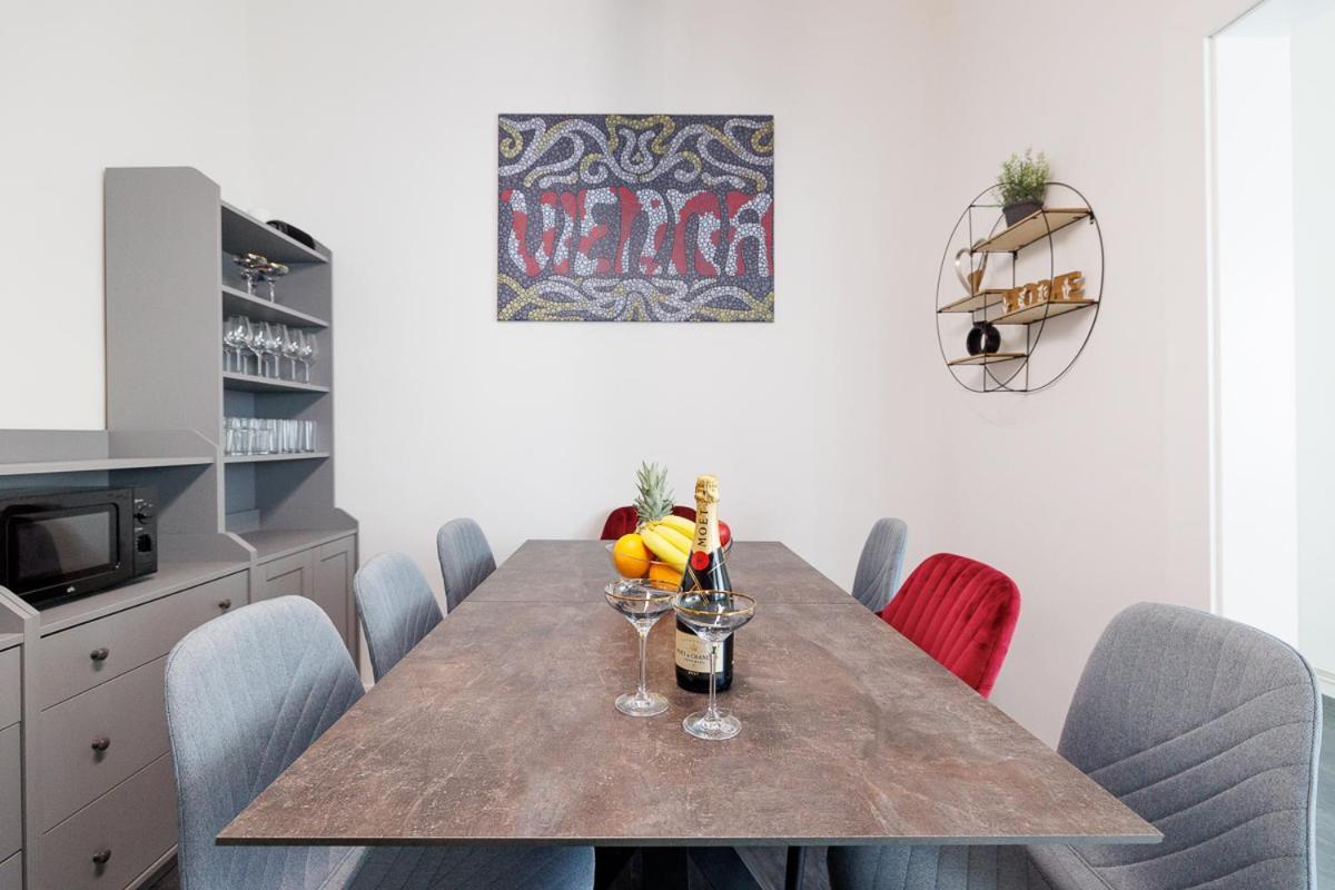 New Shalalaliving Vienna Spacious Home For Family & Friends Extérieur photo