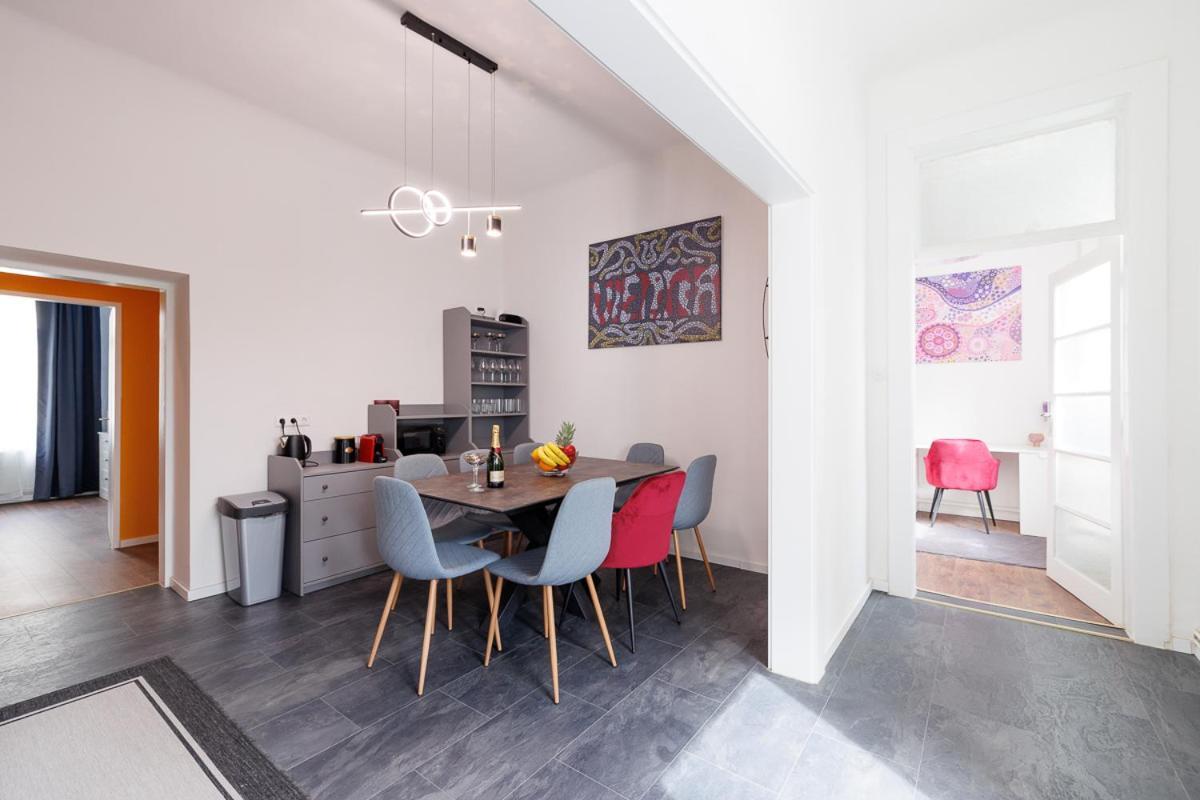 New Shalalaliving Vienna Spacious Home For Family & Friends Extérieur photo